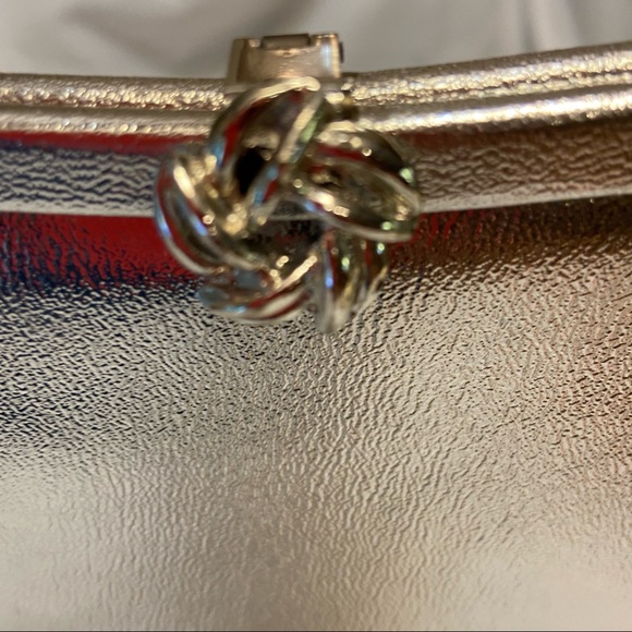 Silver Metallic Womens Vintage Mini Bag with  Decorative Clip Closure - Picture 3 of 8